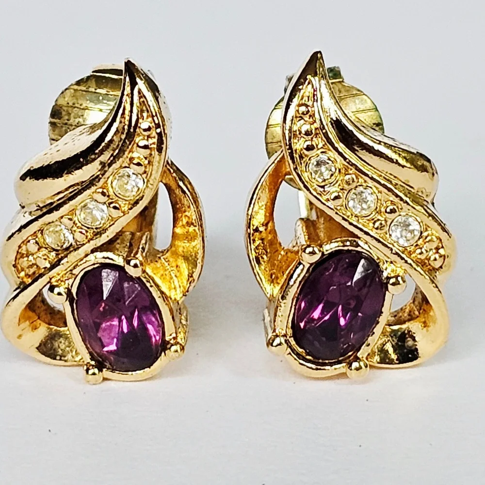 Vintage Avon Clip On Earrings Faux Amethyst Gold Tone Rhinestone‎ Glam Regency